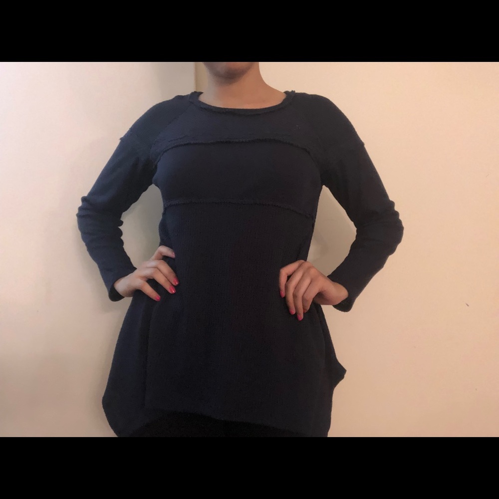 💙🔥MOVING SALE🔥💙Navy knit sweater